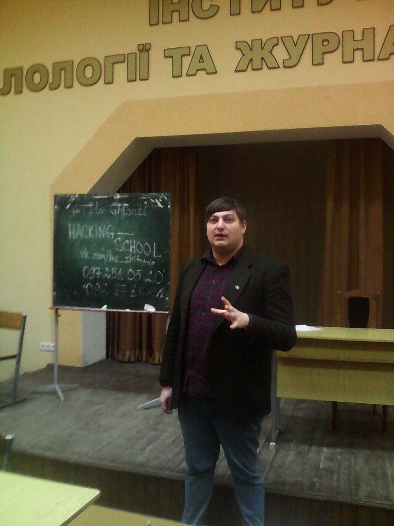 Наймолодший радник екс-президента Грузії запросив студентів Житомира в Клуб молодих реформаторів (фото) - фото 1