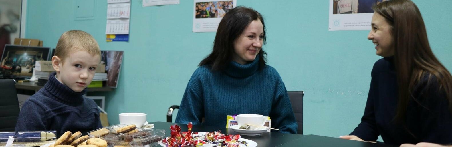 У Житомирі 8-річний Сашко з Бахмута отримав вартісний слуховий апарат