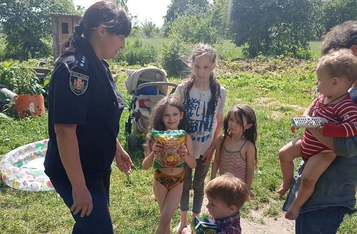 Поліцейські Житомирського району дбають про тих, кому потрібна допомога