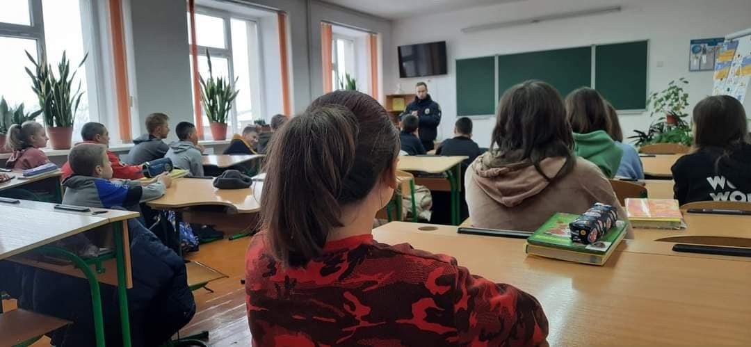 На Житомирщині поліцейські взяли участь у понад 300 просвітницьких заходах проти домашнього насильства