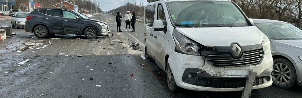 На Звягельщині зіштовхнулись чотири автівки