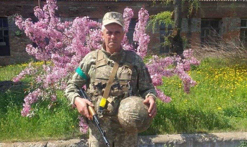 В громаді на Житомирщині попрощаються з Героєм, який віддав своє життя за Україну