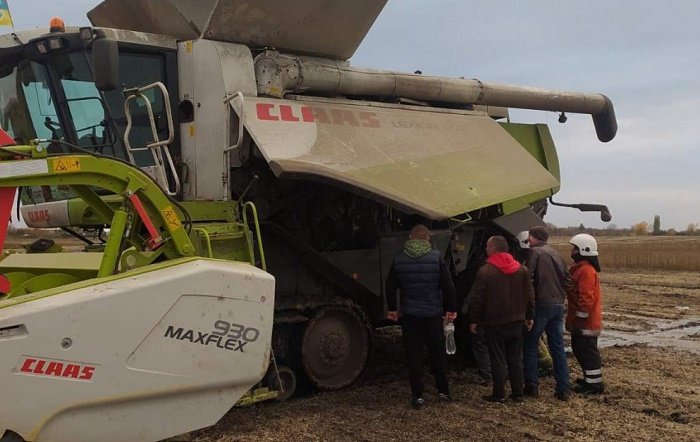 На Житомирщині вогнеборці виїжджали на гасіння комбайну
