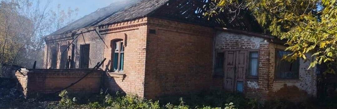Коротке замкнення та несправна піч: на Житомирщині вогнеборці ліквідували дві пожежі в оселях