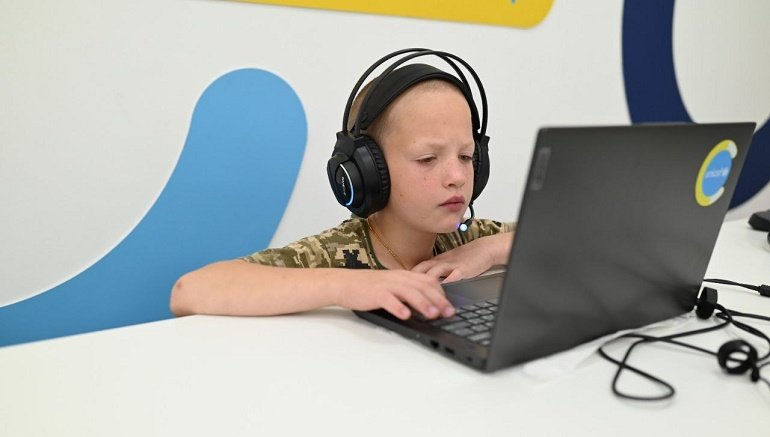 У найвіддаленіших селах на півночі Житомирщині створили Цифрові освітні центри для дітей