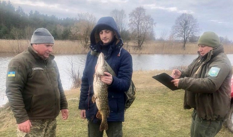 На Житомирщині встановили факти незаконного вилову водних біоресурсів