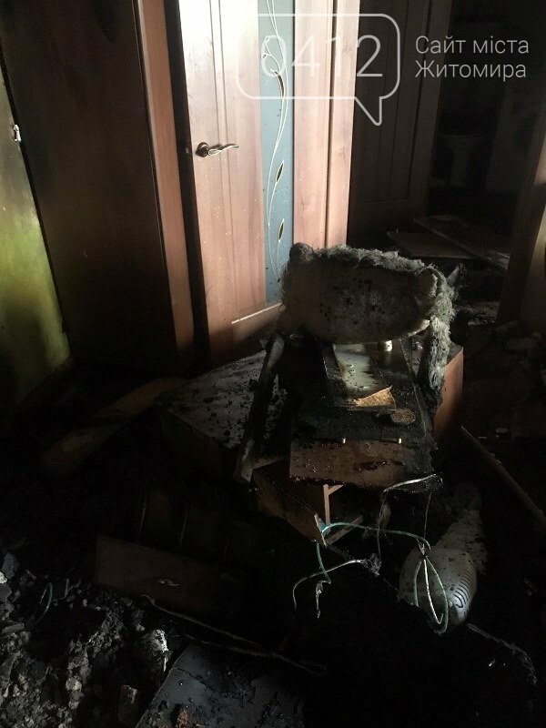 У Лугинському районі вогнеборці ліквідували пожежу в двокім..., фото-1 У Лугинському районі вогнеборці ліквідували пожежу в двокімнатній квартирі, фото-1