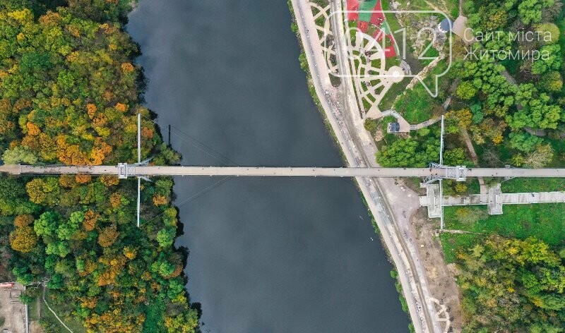 Зарічанський пішохідний міст — майже точна копія Босфорського?, фото-1 Зарічанський пішохідний міст — майже точна копія Босфорського?, фото-1