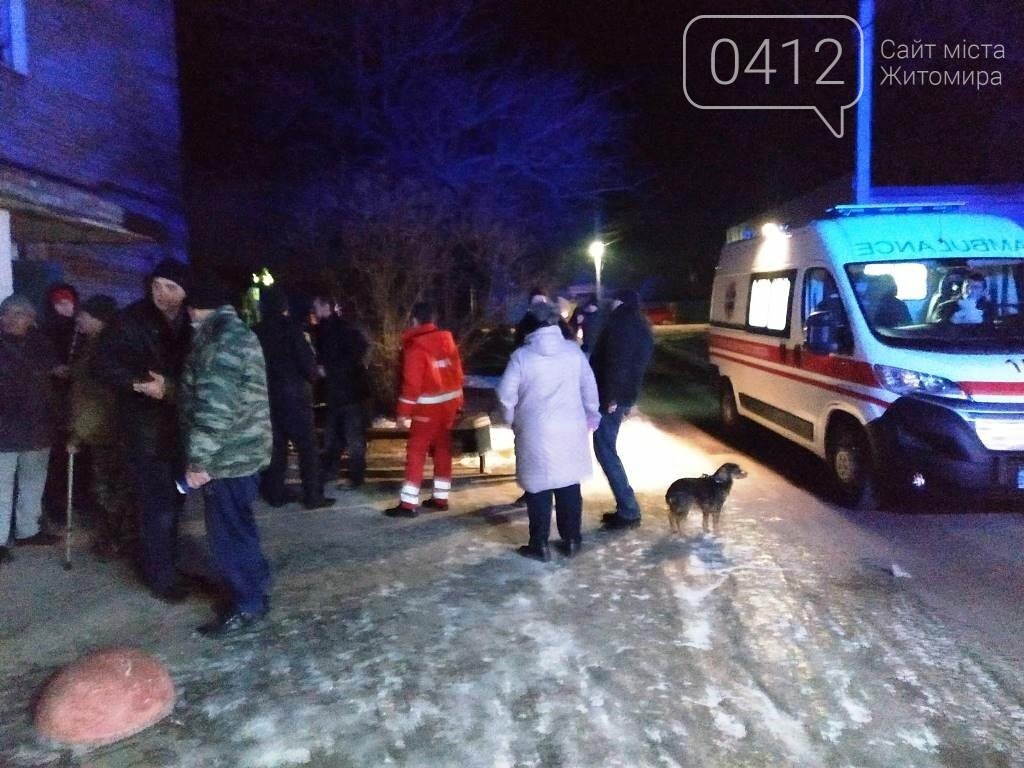 На Житомирщині рятувальники відшукали та вивели із задимленого приміщення чоловіка, фото-2
