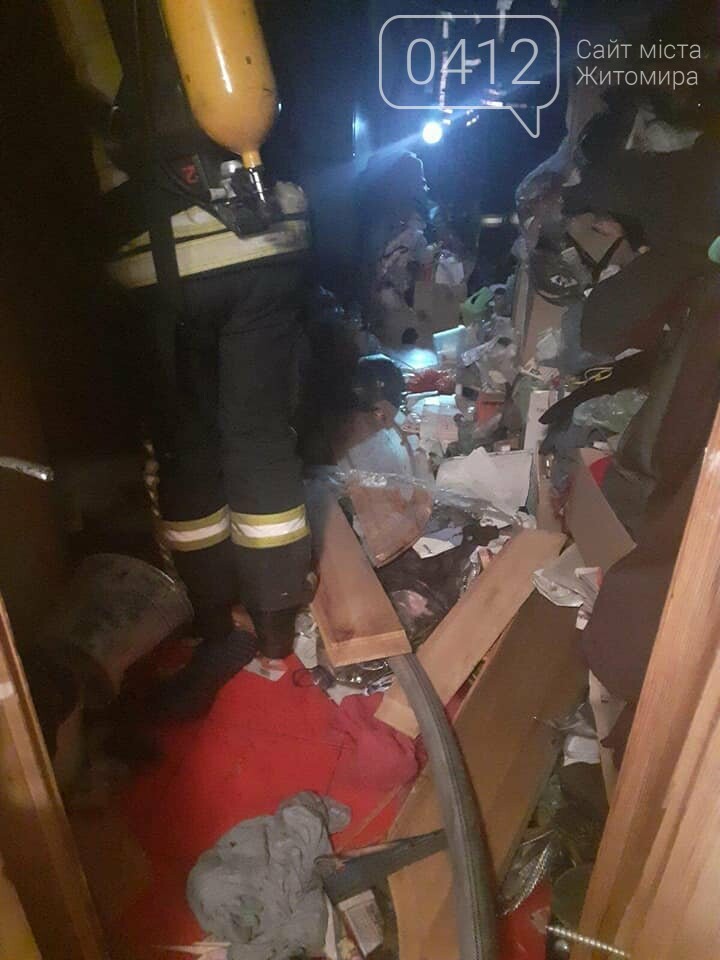 Історія зі щасливим фіналом: у Житомирі кицю, яка надихалася газу, надзвичайники врятували із задимленої оселі, фото-3