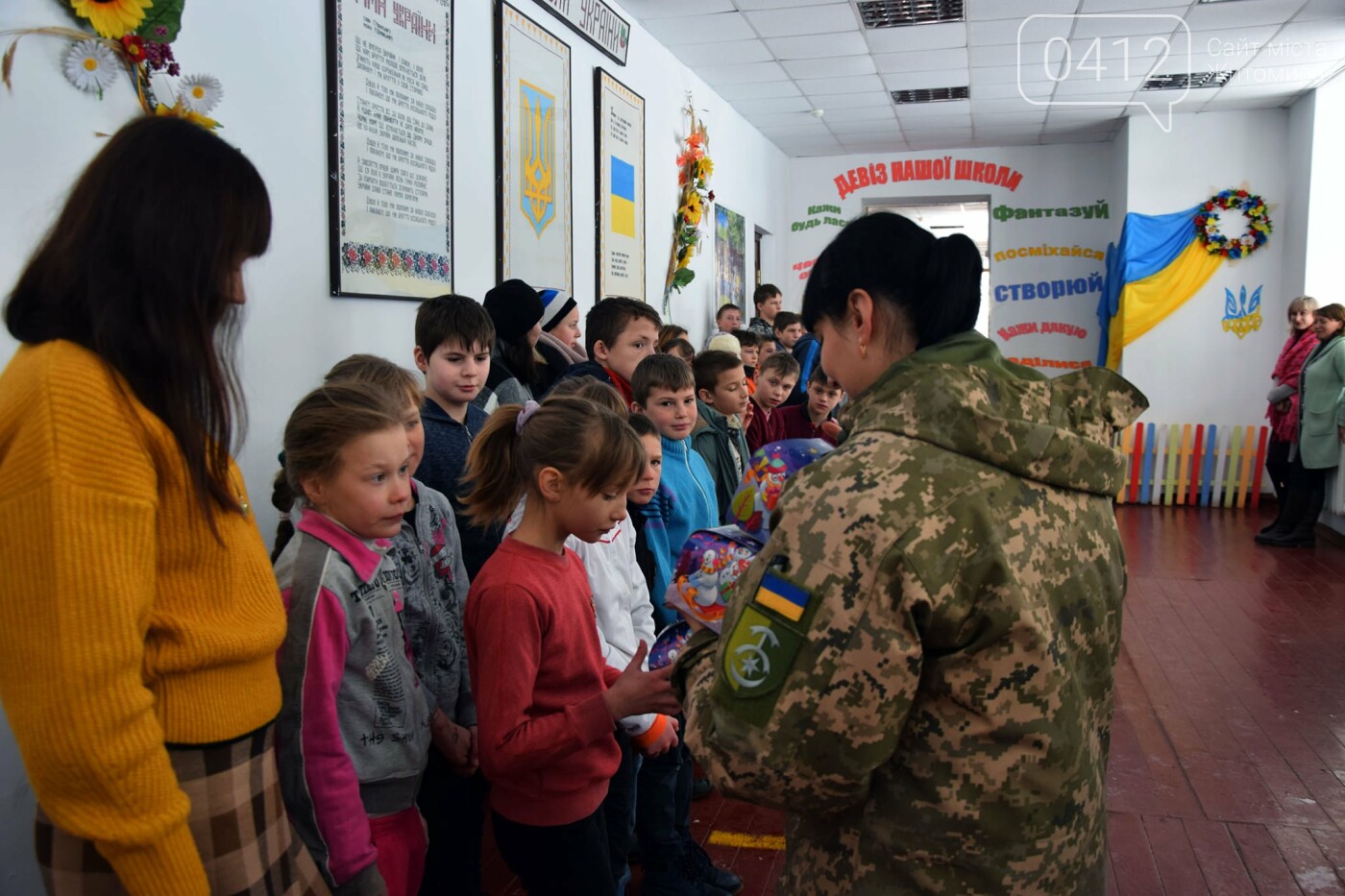 Щирі посмішки та емоції: Як діти зі школи-інтернату з військовими «тридцятки» зустрілися. ФОТО, фото-8