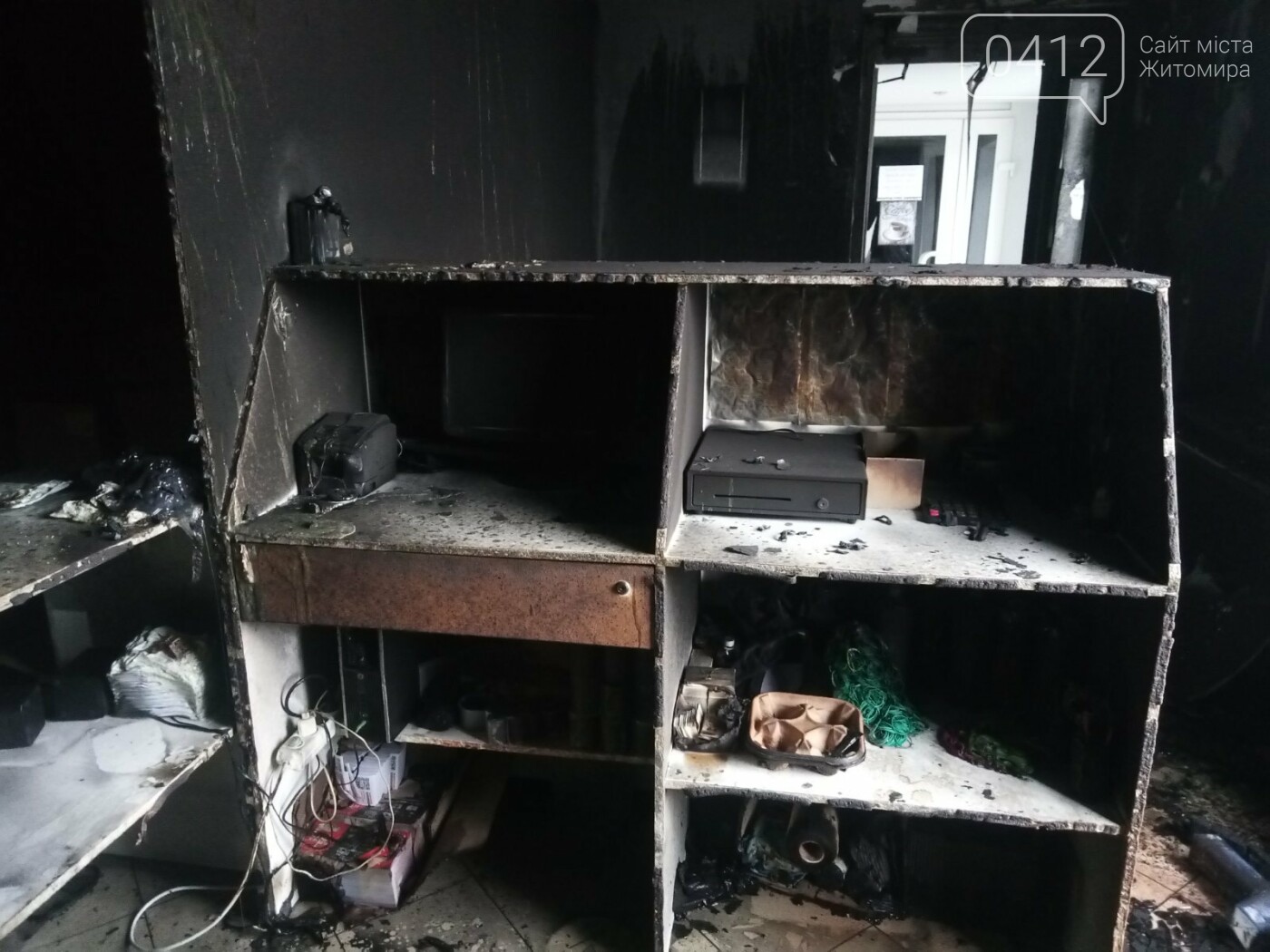 На Житомирщині рятувальники ліквідували пожежу в приміщені для виготовлення суші, фото-2