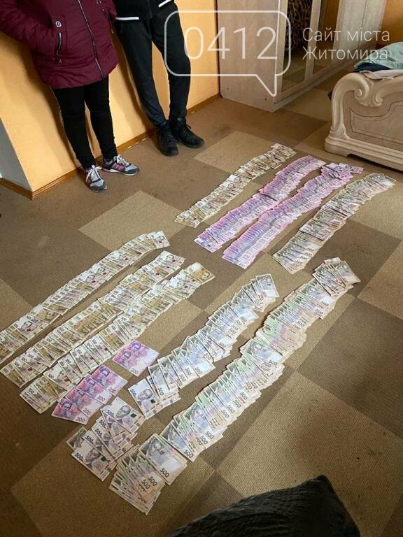 На Житомирщині викрили групу осіб, яка займалася незаконним виготовленням та збутом підакцизних товарів, фото-2