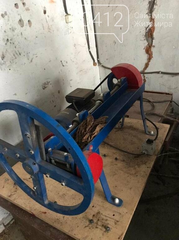 На Житомирщині викрили групу осіб, яка займалася незаконним виготовленням та збутом підакцизних товарів, фото-3