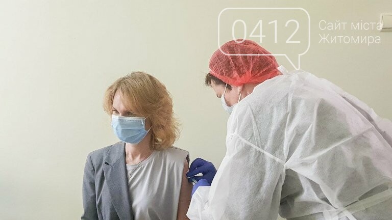 На Житомирщині публічних осіб закликають вакцинуватися від COVID-19 , фото-2
