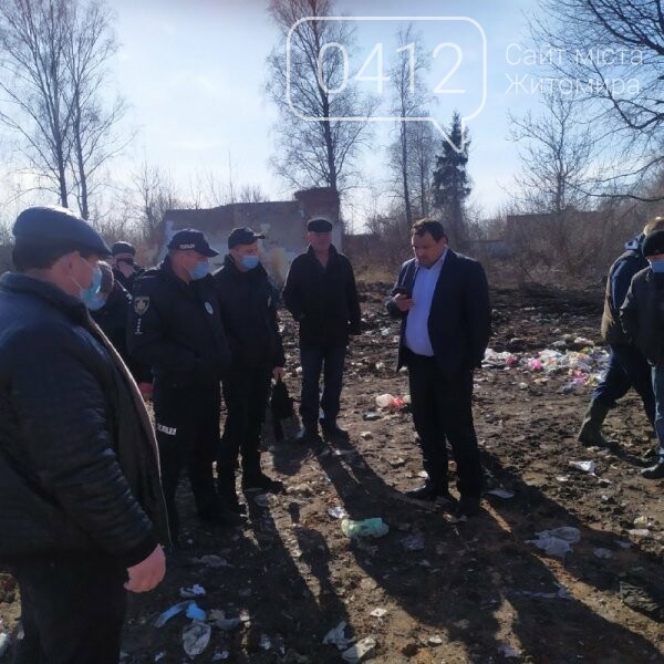 «Мали б вивезти це сміття ще вчора, а потім розбиратися у своїх документах», — нардеп про львівське сміття на Житомирщині, фото-1