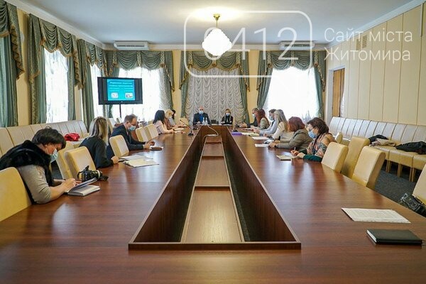 На Житомирщині вивчають можливості придбання лінійного прискорювача для онкодиспансеру, фото-3