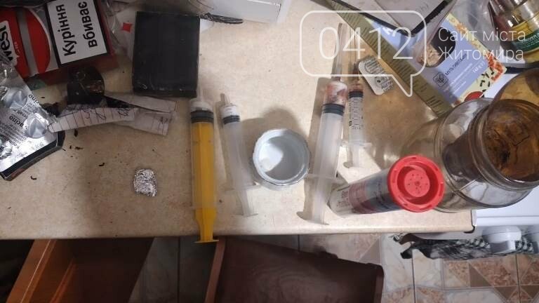 На Житомирщині триматимуть під вартою двох підозрюваних у збуті амфетаміну та метадону, фото-4