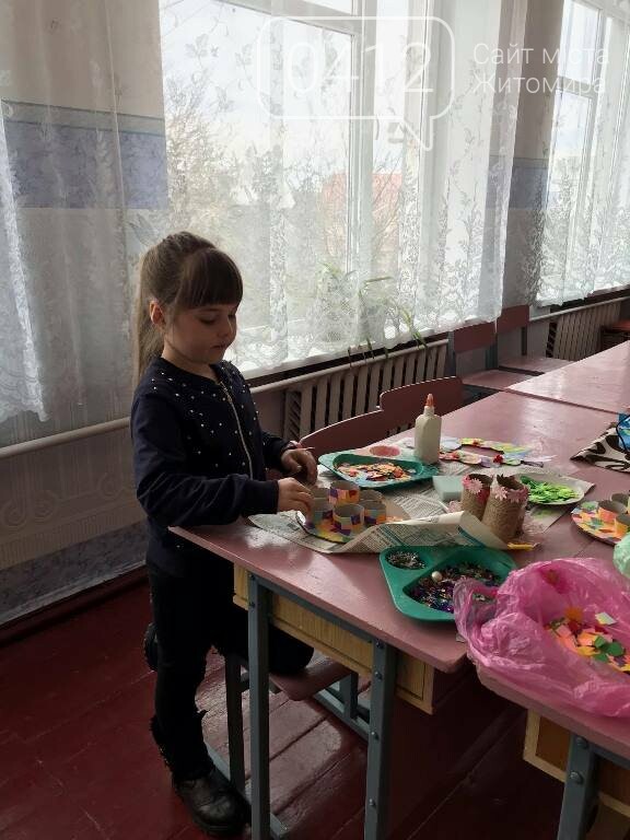    У цьому будинку дитячої творчості на Житомирщині створюють красу, здавалося б, з простих і не потрібних на перший погляд речей, фото-6