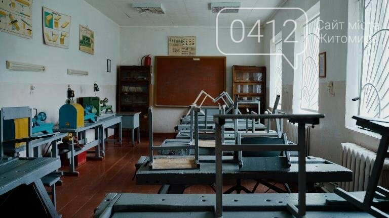 Депутатка міськради про школу в центрі Житомира: Щоб умістити всіх дітей, у клас переобладнали навіть туалет, фото-11
