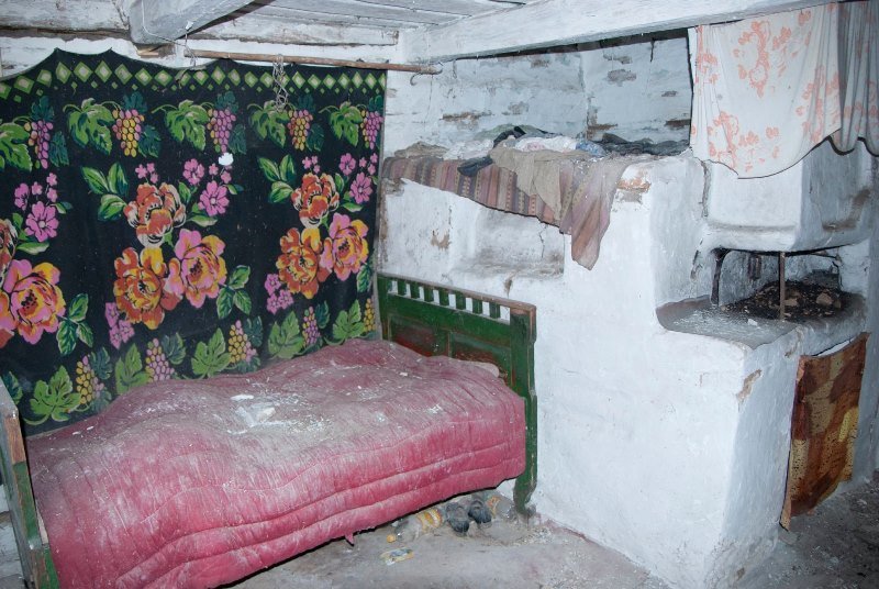 Зазирнути всередину закинутої хати: атмосферні світлини дос..., фото-3 Зазирнути всередину закинутої хати: атмосферні світлини дослідника, зроблені в селі на Житомирщині, фото-3