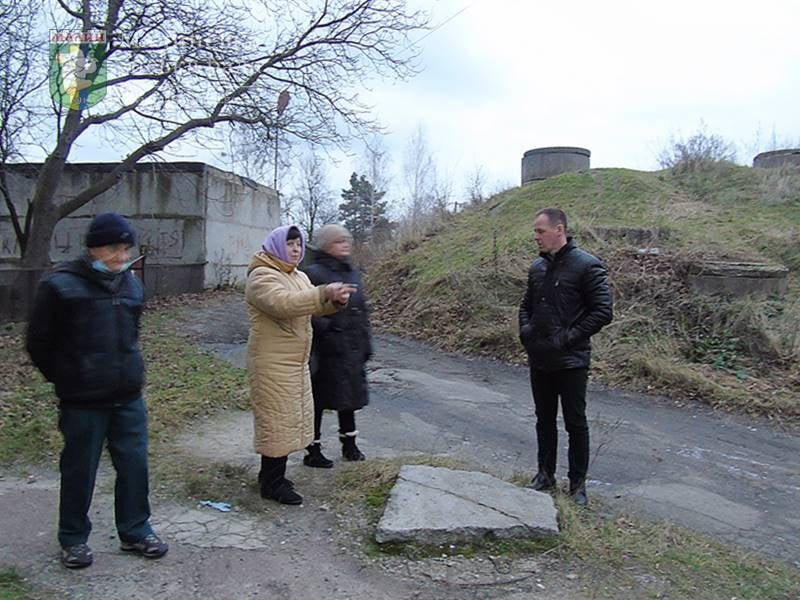 Мешканці будинку в одному з райцентрів Житомирщини страждаю..., фото-7 Мешканці будинку в одному з райцентрів Житомирщини страждають через пориви каналізаційних труб, фото-7