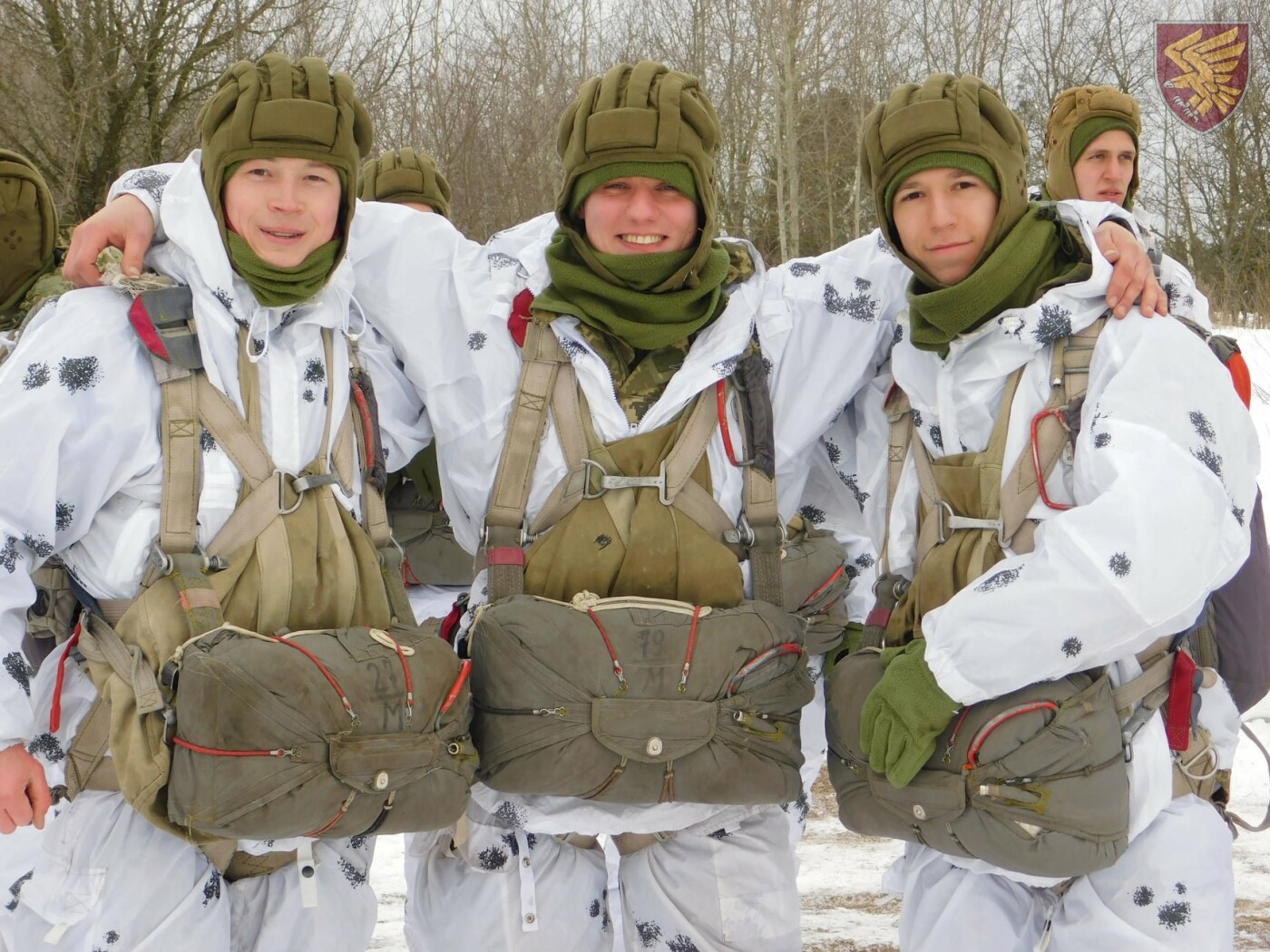 На Житомирщині десантники розпочав виконання програми стрибків з парашутом. ФОТО, фото-11