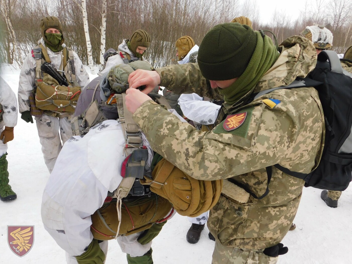 На Житомирщині десантники розпочав виконання програми стрибків з парашутом. ФОТО, фото-6