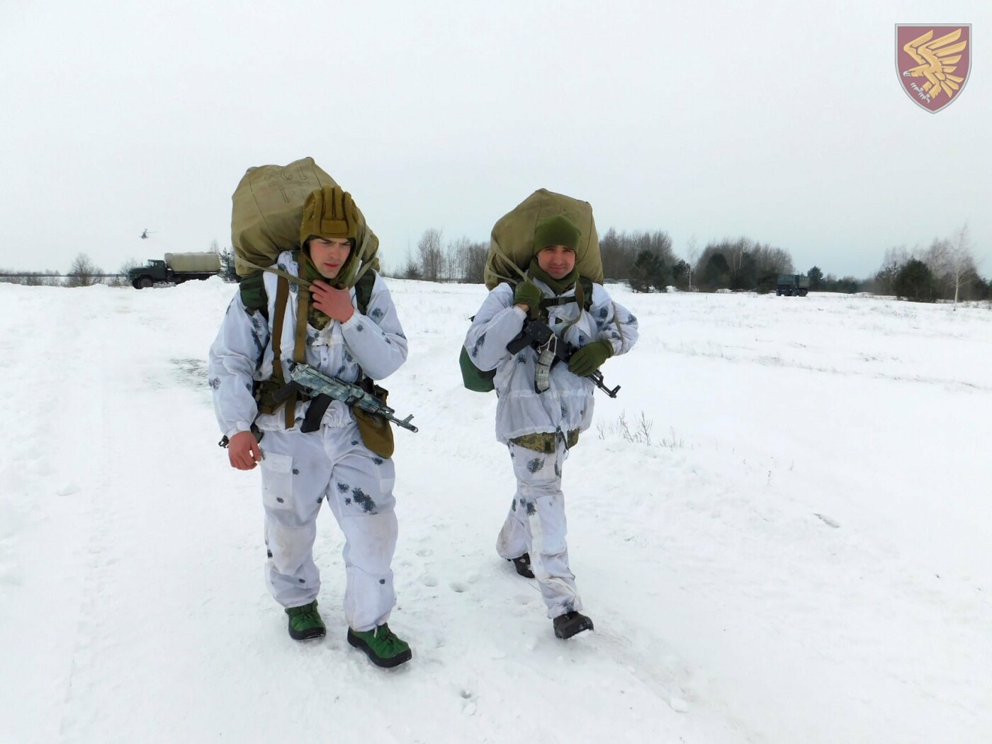 На Житомирщині десантники розпочав виконання програми стрибків з парашутом. ФОТО, фото-9