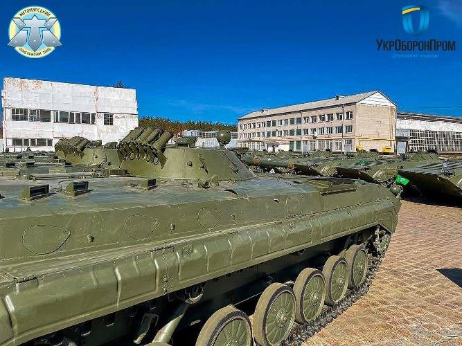 Житомирський бронетанковий завод підготував для передачі військовим 26 БМП-1АК, фото-7