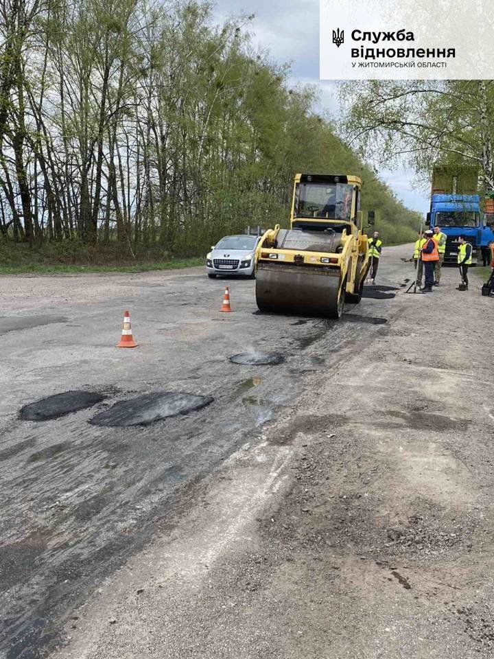 Житомирщина: Стартували роботи з ліквідації аварійної ямковості