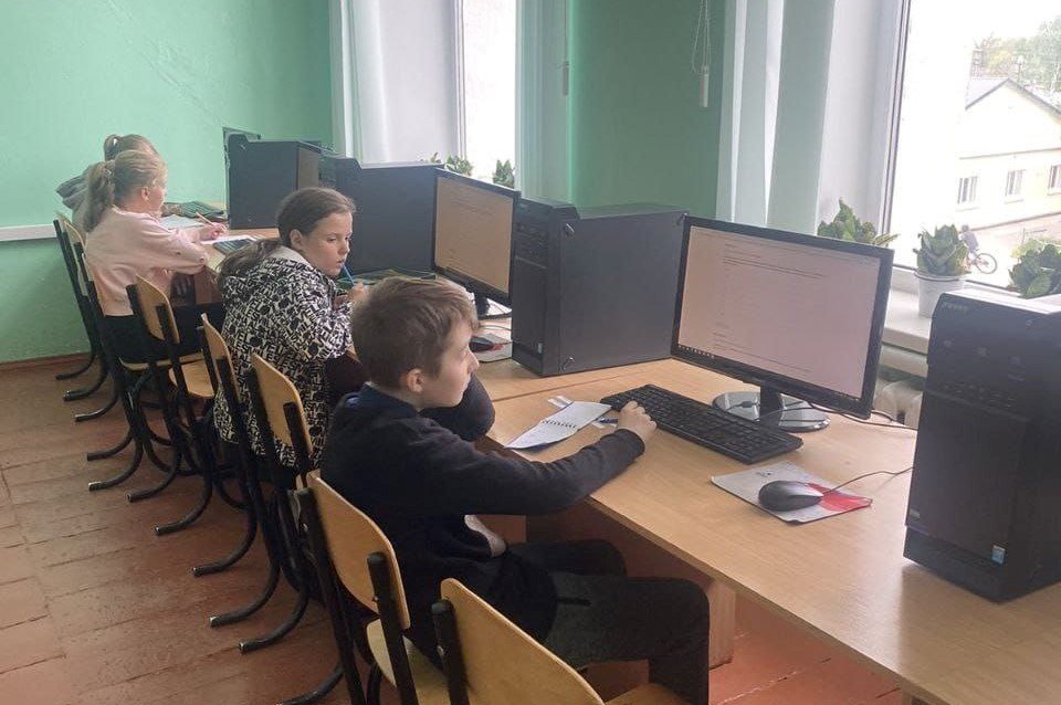 На Житомирщині учні 6-х та 8-х класів беруть участь у загальнодержавному моніторинговому дослідженні якості освіти