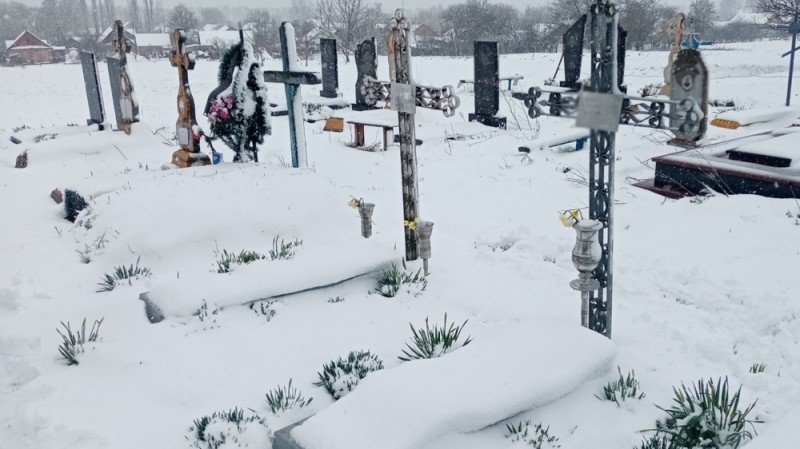 За наругу над могилами жителю чоловіку на Житомирщині загрожує ув’язнення