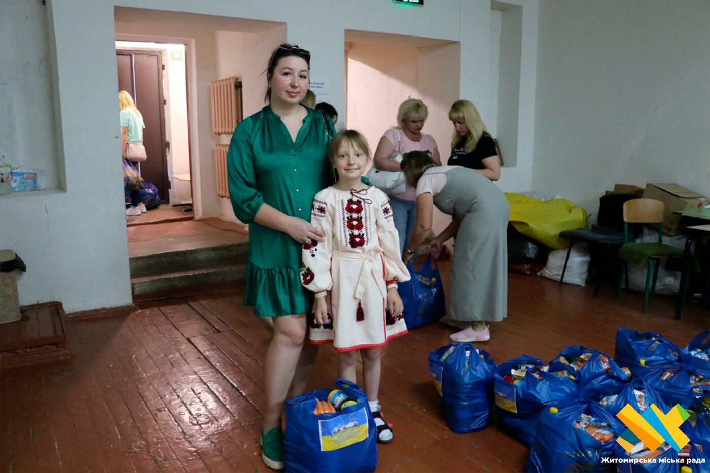 Для двохсот сімей щомісячно: житомирський ліцей та закордонні благодійники допомагають родинам ВПО та деокупованих територій