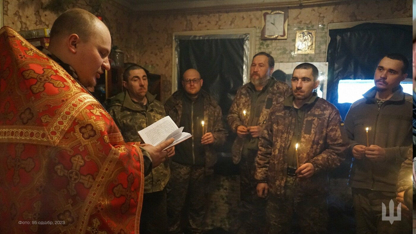 «У мене величезна парафія – ціла бригада!», — капелан 95-ї бригади Микола, який ще кілька років сам захищав Україну на війні