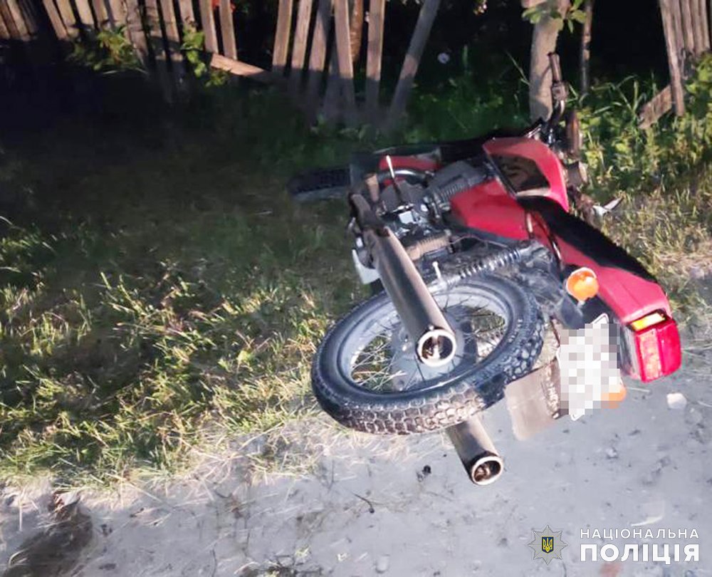 На Житомирщині 15-річний мотоцикліст травмував у ДТП 17-річну дівчину