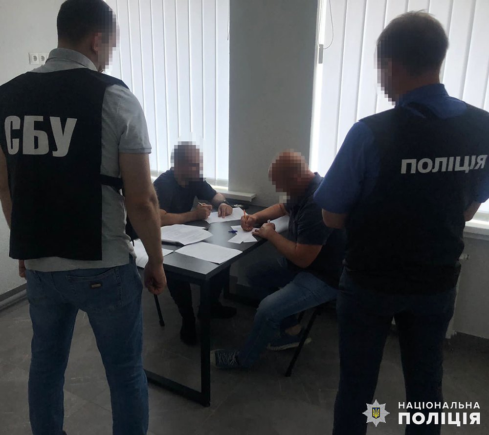 Намили піску на 22 млн гривень: поліцейські повідомили підозри учасникам незаконного видобутку