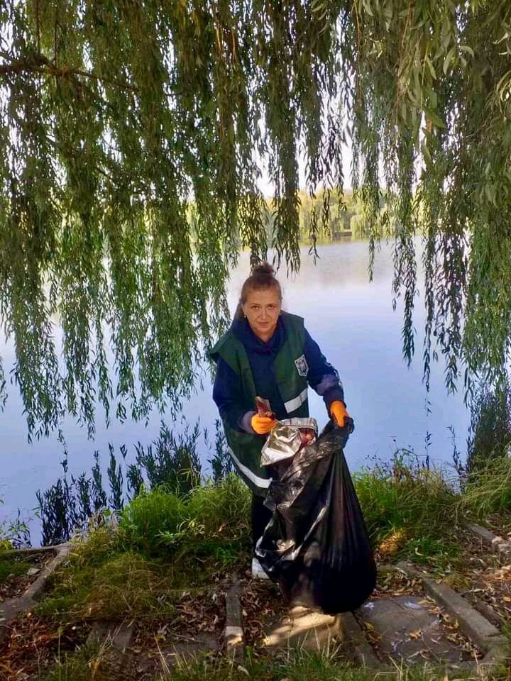 У Житомирі представники Інспекції долучилися до впорядкування узбережжя річки Тетерів в районі Гідропарку