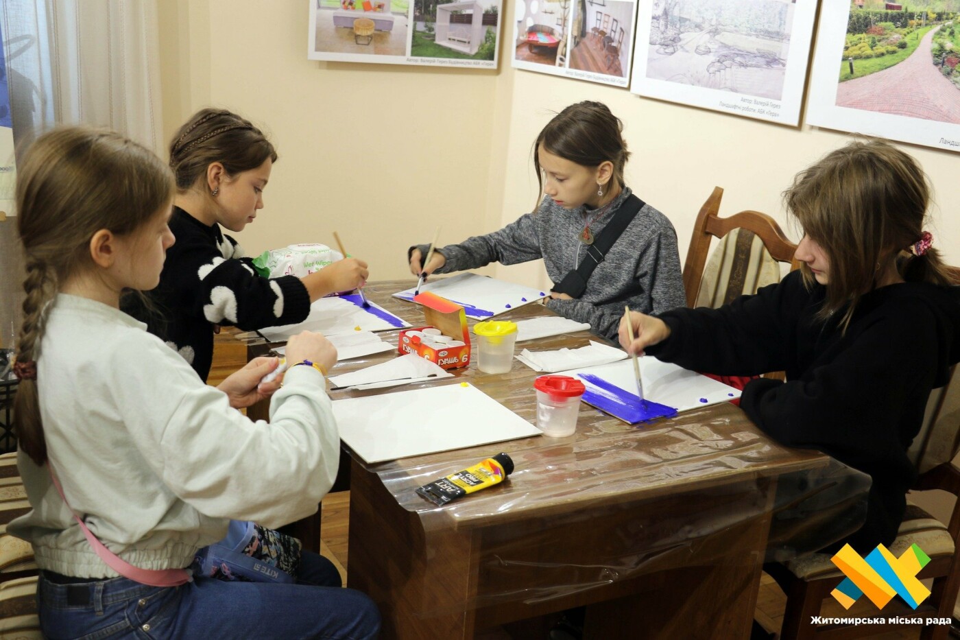 У Житомирі провели арттерапію для дітей від благодійного фонду «СпівДія заради дітей»