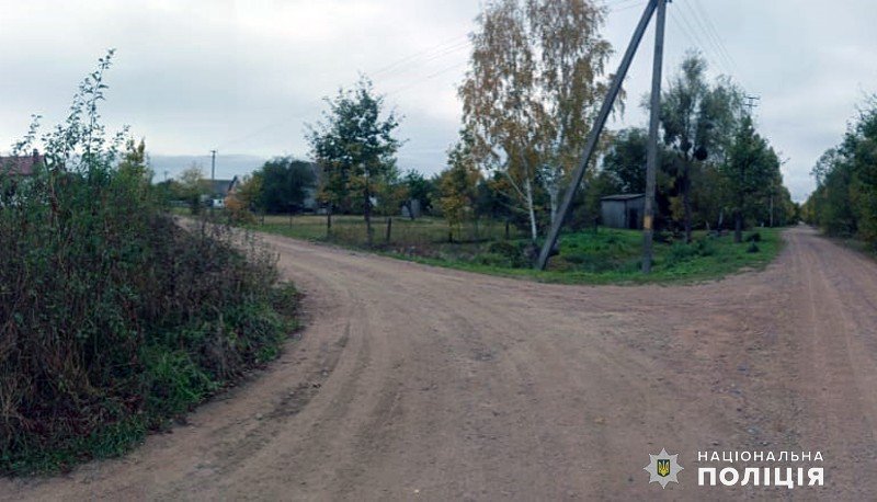 На Житомирщині поліцейські оголосили чоловіку про підозру в травмуванні односельця