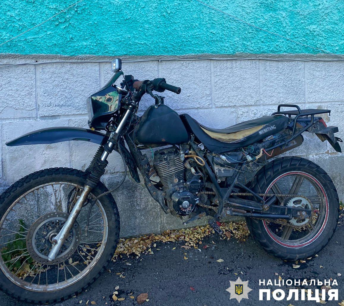 На Житомирщині поліцейські розшукали причетного до крадіжки мотоцикла