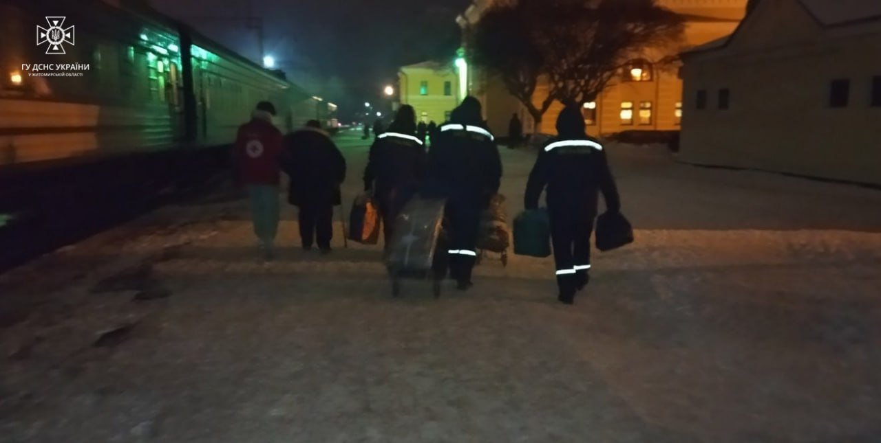 На Житомирщину сьогодні прибув черговий потяг із 19 евакуйованими з Донеччини