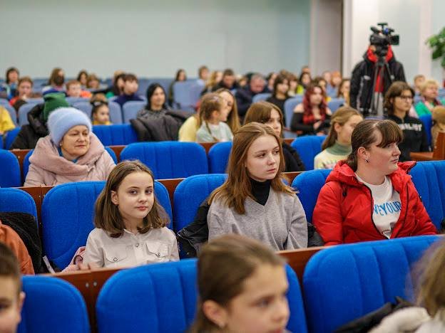 На Житомирщині нагородили юних переможців конкурсу малюнків «Збережемо енергію – збережемо планету 2023»