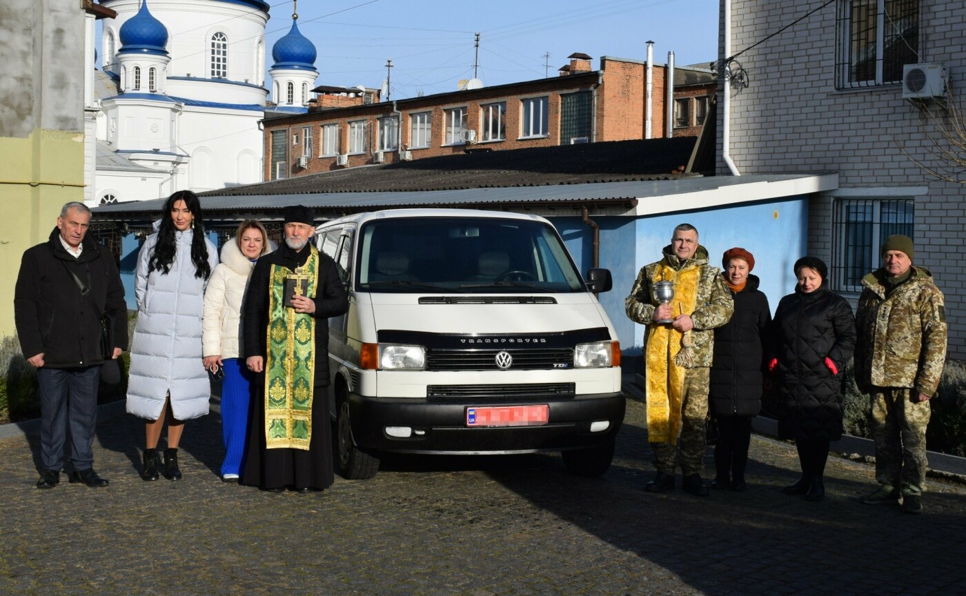 У Житомирі прикордонники отримали від благодійників мікроавтобус Volkswagen Transporter