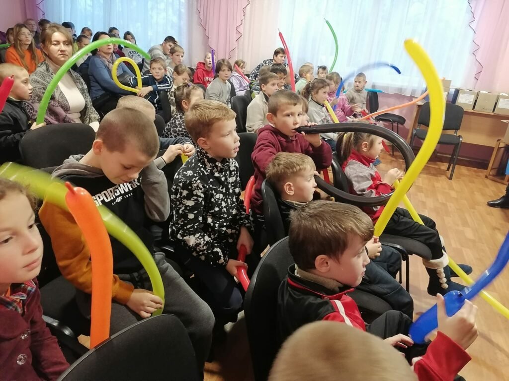 Вишевицька спеціальна школа Житомирської облради отримала подарунки від волонтерів