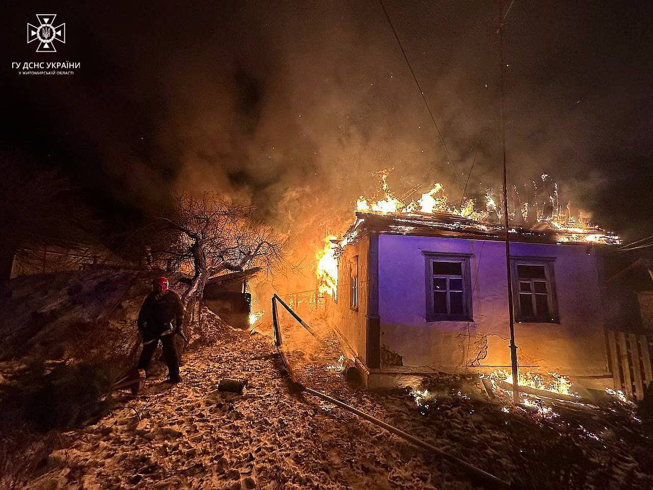 На Житомирщині вогнеборці залучались на гасіння пожежі в приватному домогосподарстві