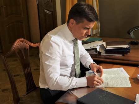 У Житомирі вже вдруге спільно з областю придбали соціальне житло ди... У Житомирі вже вдруге спільно з областю придбали соціальне житло дитині-сироті, Ketlandia