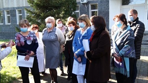 Постанова є, а доплат немає: медики Житомирського обласного лабцент... Постанова є, а доплат немає: медики Житомирського обласного лабцентру чекають підпису МОЗ, Ketlandia