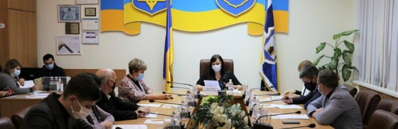 У Житомирі школи будуть самостійно приймати рішення про очне, чи ди... У Житомирі школи будуть самостійно приймати рішення про очне, чи дистанційне навчання, Ketlandia