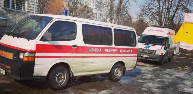 У мережі показали чергу зі швидких з лікарень в Житомирі, пацієнтам... У мережі показали чергу зі швидких з лікарень в Житомирі, пацієнтам яких терміново потрібна кров!, Ketlandia
